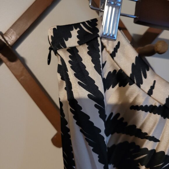 ASOS Zebra Print Silk Pleated Side Zip Midi Skirt SZ 20 - Picture 4 of 5